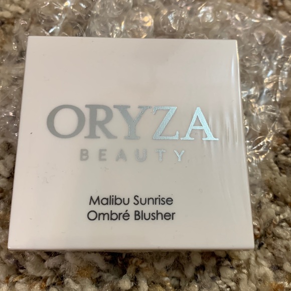 New in box Oryza Beauty Malibu Sunrise Ombré Blusher - Picture 2 of 4